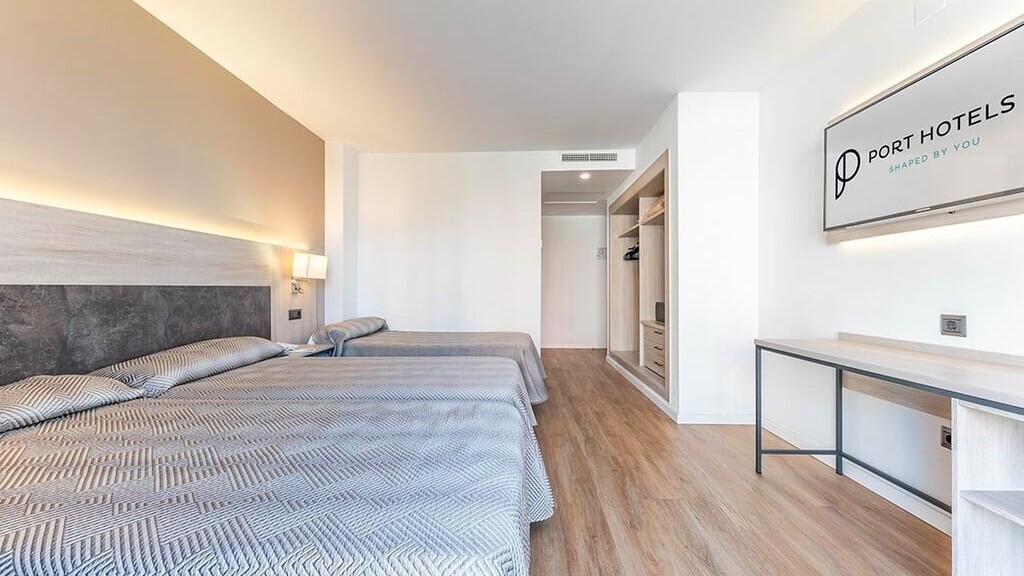 Port hotel fiesta park